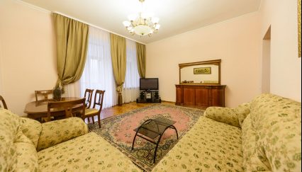 Квартира посуточно Малая Житомирская 5 (700) 